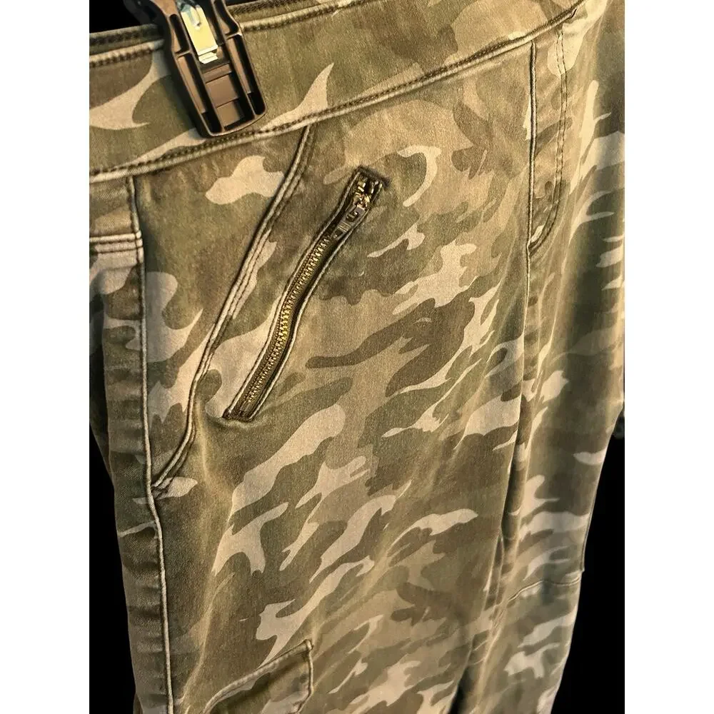 Justice Girls Green Camo Cargo Pants Size 20 Plus Casual Utility Kids